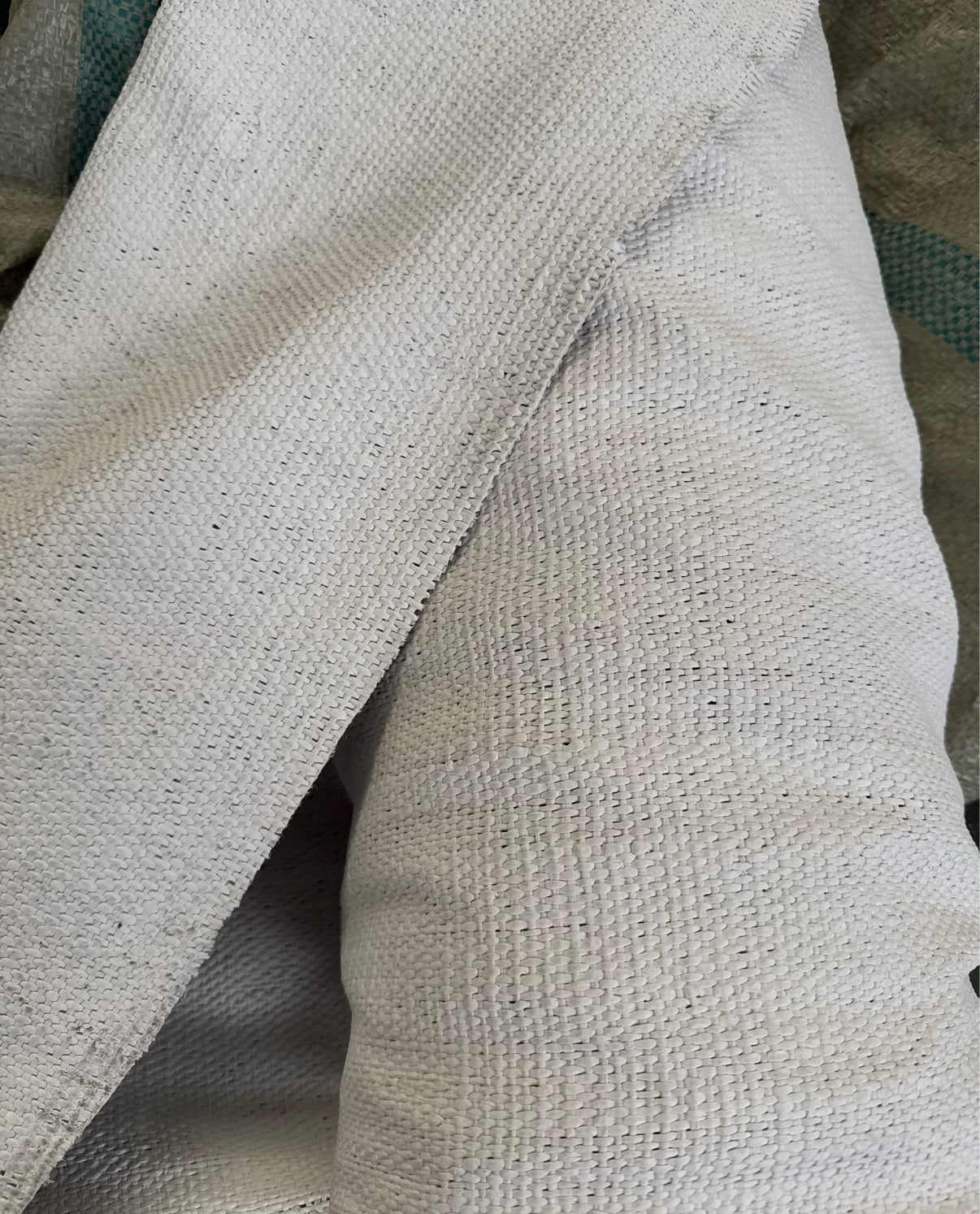 Dust free asbestos cloth